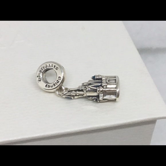 Pandora Disney Park WDW New Cinderella Castle - Picture 3 of 5